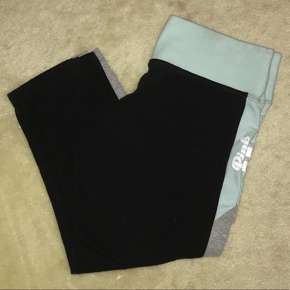 🚫SOLD🚫 VS PINK Capri leggings - Picture 3 of 10